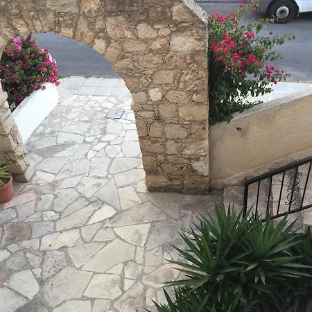 Vanilia Paphos